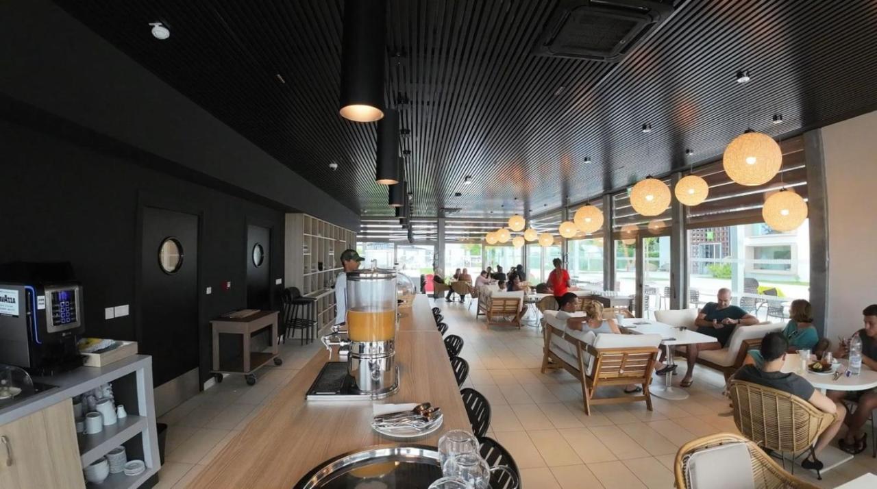 Ibis Styles Mayotte Aeroport Pamandzi Exterior photo